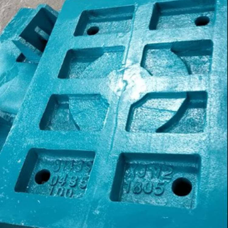 江苏 厂家直供颚破衬板 颚式破碎机配件 耐磨高锰钢铸件批发价格